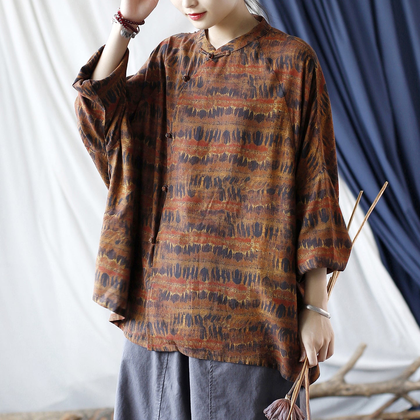 Cotton And Linen Printed Baggy And Slim Vintage Shirt With Stand Collar